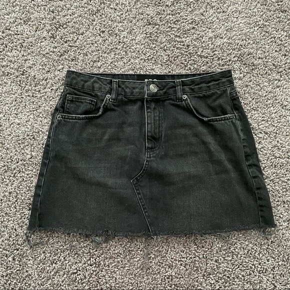 Urban Outfitters Denim Skirt - Picture 6 of 10
